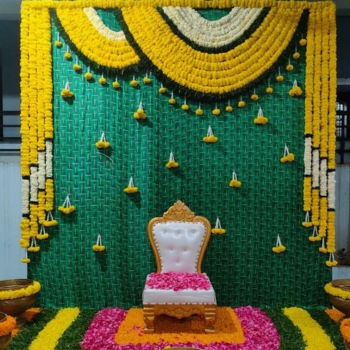 Backdrop Torans