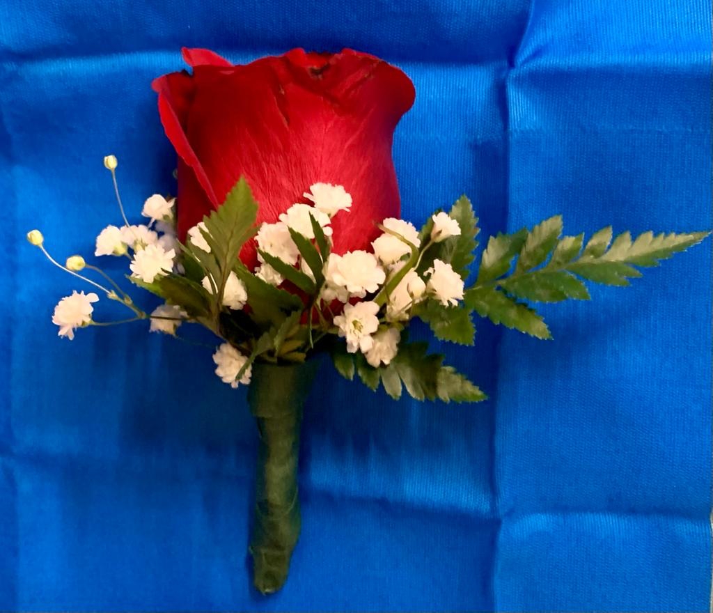 Red rose boutineer